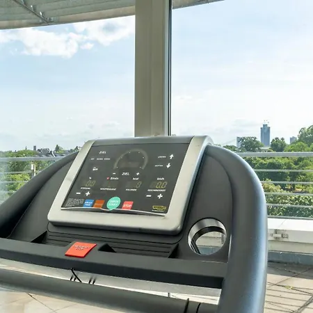 Plaza Premium ケルン