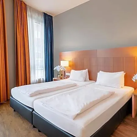 Plaza Premium Hotell