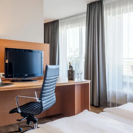 Plaza Premium Hotel Colonia