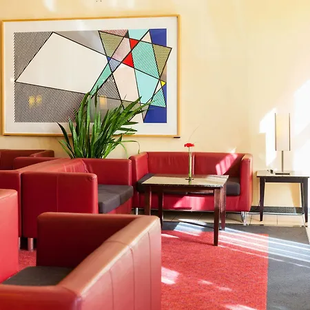 Plaza Premium Hotell 4*