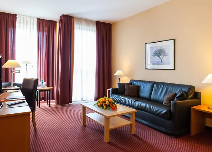 Plaza Premium 4* Colónia