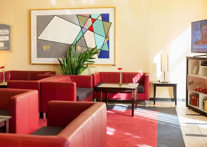 Plaza Premium Hotel 4*