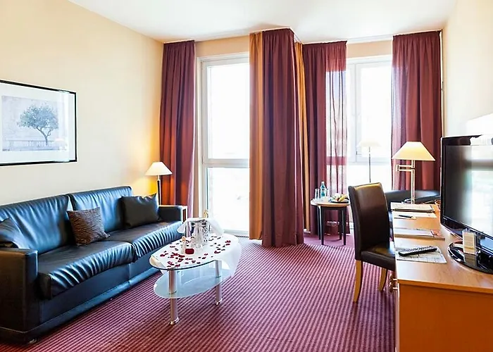 Plaza Premium 4* Colonia