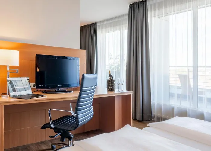 فندق Plaza Premium 4*