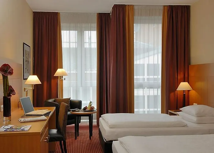 Plaza Premium Otel 4*